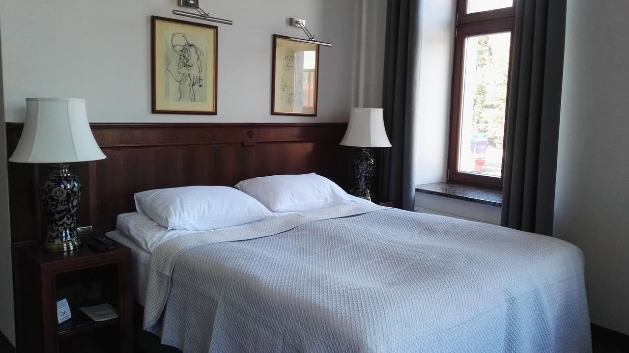 Retro B.a. Zientarski Hotel Grünberg