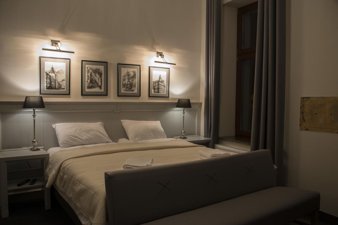 Retro B.a. Zientarski Hotel